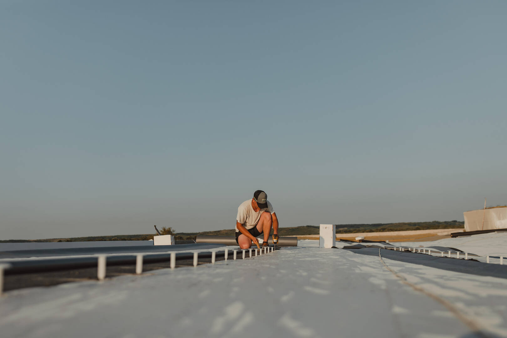 K & R Roofing and Gutters